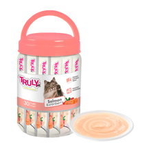 Truly Cat Kremete, slikkbar laks og tranebær - 420 g